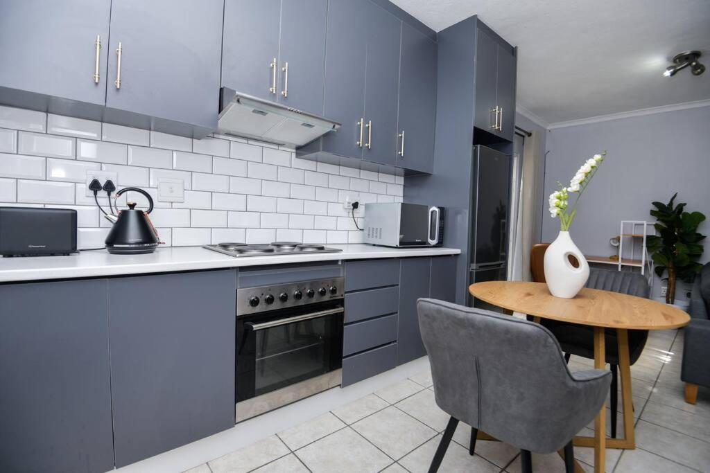 Comfy Hatfield Appartment Pretoria-Noord エクステリア 写真